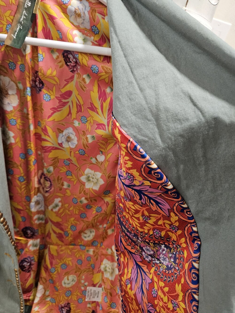 Aratta Women's Embellished Blazer – Size Large - Picture 2 of 7